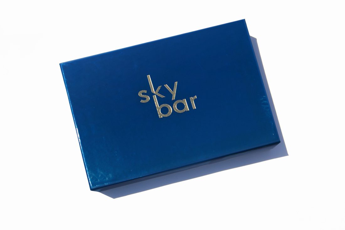 Design&pack Skybar Deboss Cover 01